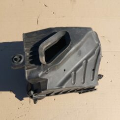 Gaisa filtra korpuss priekš AUDI A4 AVANT 2004