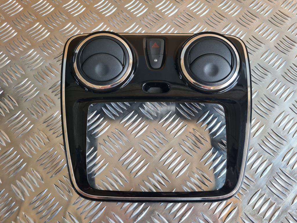 Mērinstrumentu paneļa gaisa vads, centrā priekš DACIA LODGY 2014 1 Mērinstrumentu paneļa gaisa vads, centrā priekš DACIA LODGY 2014