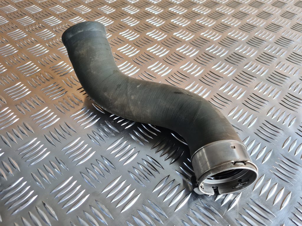 Interkulera caurule priekš DACIA LODGY 2014 1 Interkulera caurule priekš DACIA LODGY 2014