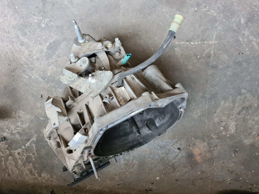 Mehāniska pārnesumkārba priekš DACIA LODGY 2014 4 Mehāniska pārnesumkārba priekš DACIA LODGY 2014