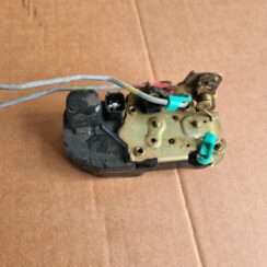 Aizmugurējo labo durvju slēdzene priekš CHRYSLER SEBRING 2006