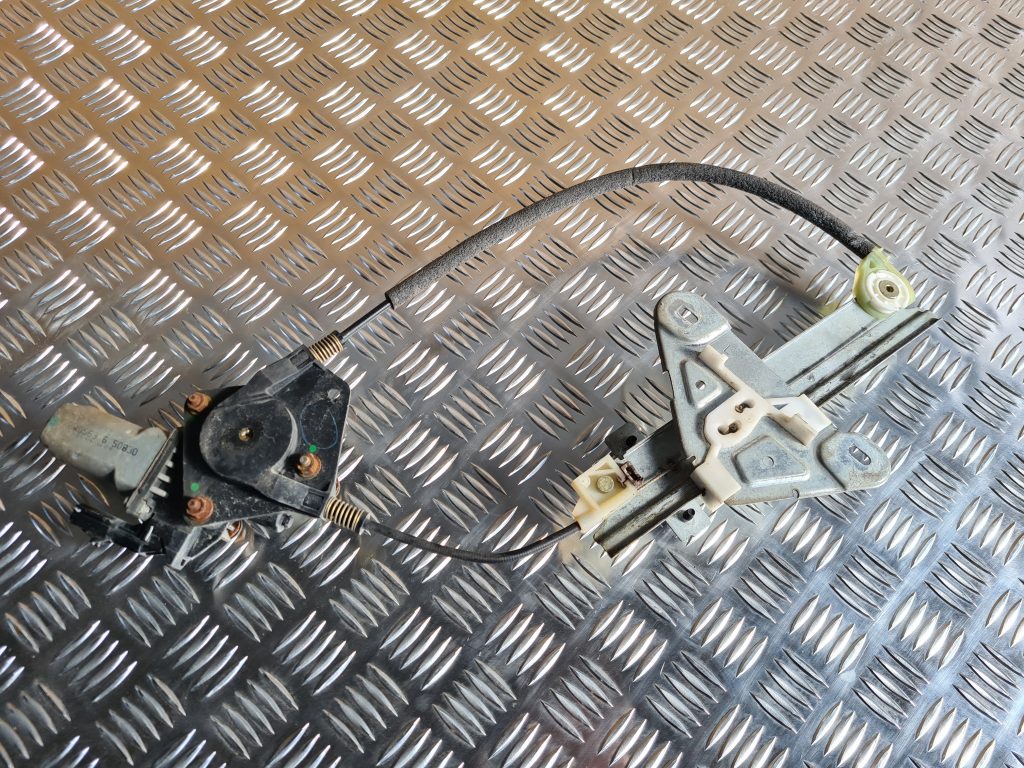 Stikla pacelšanas mehānisms aizmugurējais kreisais priekš CHRYSLER SEBRING 2006 1 Stikla pacelšanas mehānisms aizmugurējais kreisais priekš CHRYSLER SEBRING 2006