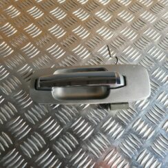 Aizmugurējāis labais durvju rokturis priekš NISSAN X-TRAIL 2005