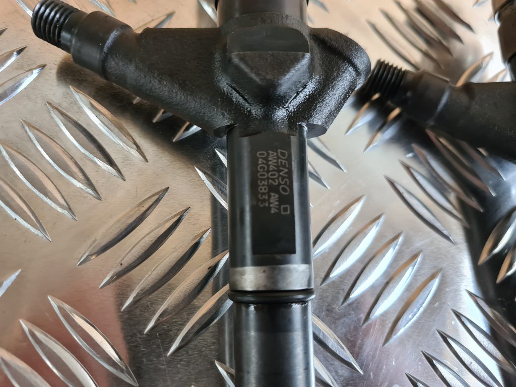 Degvielas smidzinātājs priekš NISSAN X-TRAIL 2005 2 Degvielas smidzinātājs priekš NISSAN X-TRAIL 2005