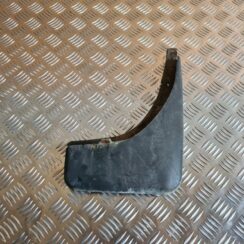 Aizmugurējais labais dubļusargs priekš NISSAN X-TRAIL 2005