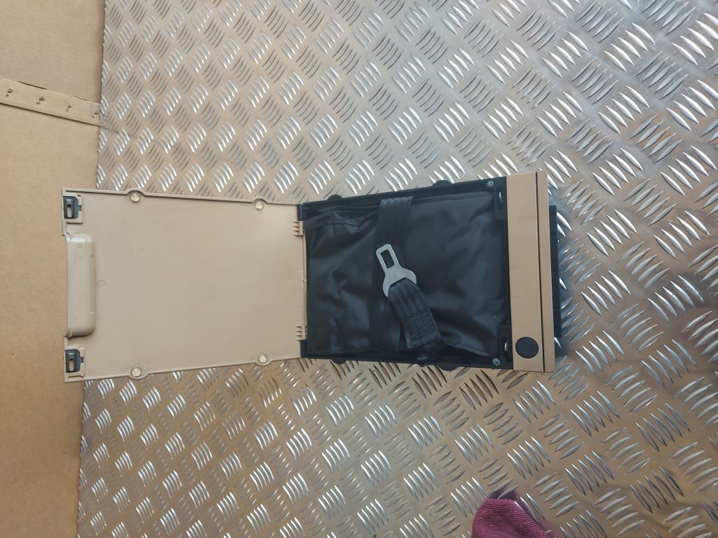 Slēpošanas soma priekš BMW 525 E60 2006 OLIVE 2 Slēpošanas soma priekš BMW 525 E60 2006 OLIVE