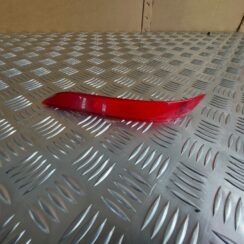 Aizmugurējais atstarotājs priekš BMW 525 E60 2006 OLIVE