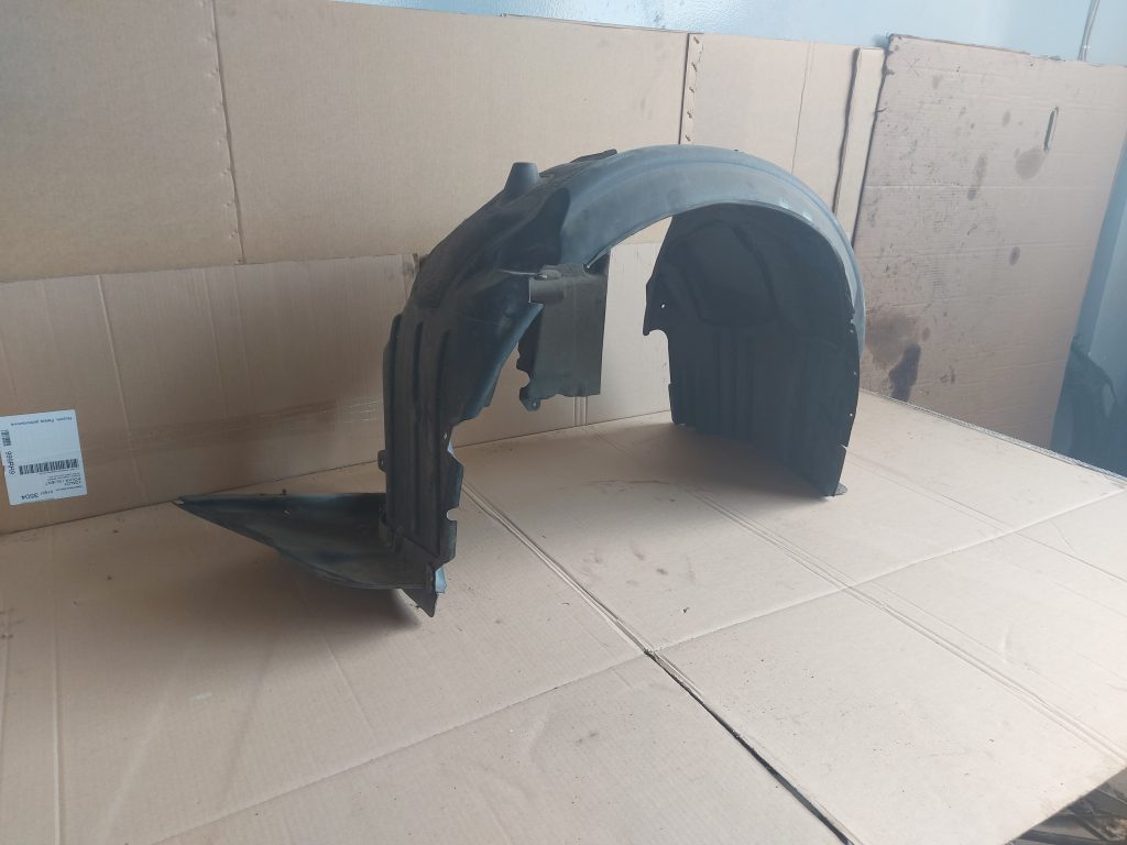 Priekšējais kreisais paspārns priekš BMW 525 E60 2006 OLIVE 1 Priekšējais kreisais paspārns priekš BMW 525 E60 2006 OLIVE