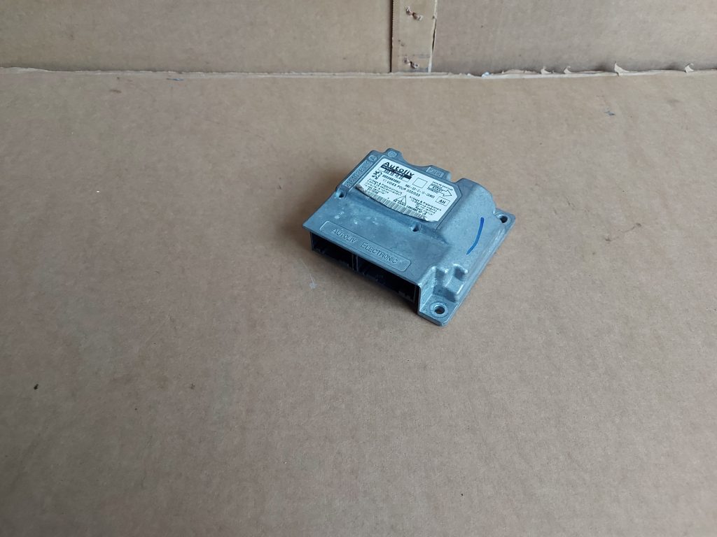 Drošības spilvena vadības bloks priekš PEUGEOT 407 2006 1 Drošības spilvena vadības bloks priekš PEUGEOT 407 2006