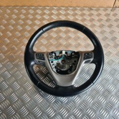 Stūre priekš TOYOTA AVENSIS 2012