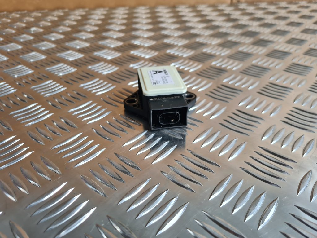 Stūres statnes vadības bloks priekš TOYOTA AVENSIS 2012 3 Stūres statnes vadības bloks priekš TOYOTA AVENSIS 2012