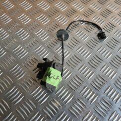 Degvielas tvertnes vāka slēdzene priekš VW GOLF 2014