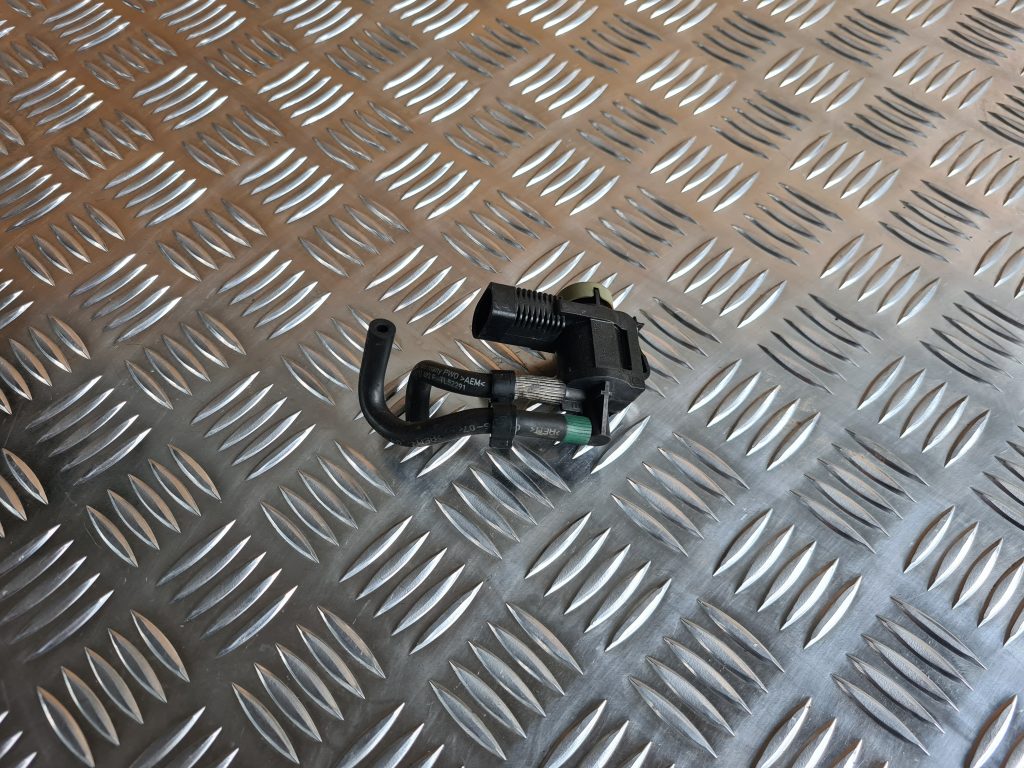 Solenoīda vakuuma vārsts priekš AUDI A6 AVANT 2007 QUATTRO 1 Solenoīda vakuuma vārsts priekš AUDI A6 AVANT 2007 QUATTRO