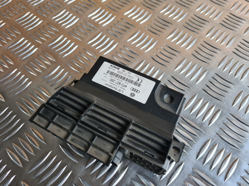 Borta sistēmas vadības bloks priekš AUDI A6 AVANT 2007 QUATTRO 2 Borta sistēmas vadības bloks priekš AUDI A6 AVANT 2007 QUATTRO