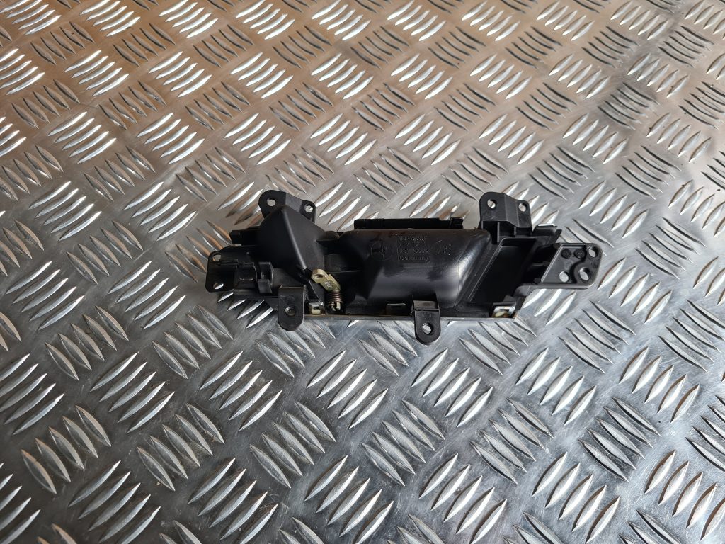 Salona durvju rokturis, aizmugures labais priekš AUDI A6 AVANT 2007 QUATTRO 2 Salona durvju rokturis, aizmugures labais priekš AUDI A6 AVANT 2007 QUATTRO