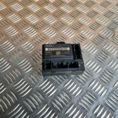 Priekšējo labo durvju vadības bloks priekš AUDI A6 AVANT 2007 QUATTRO