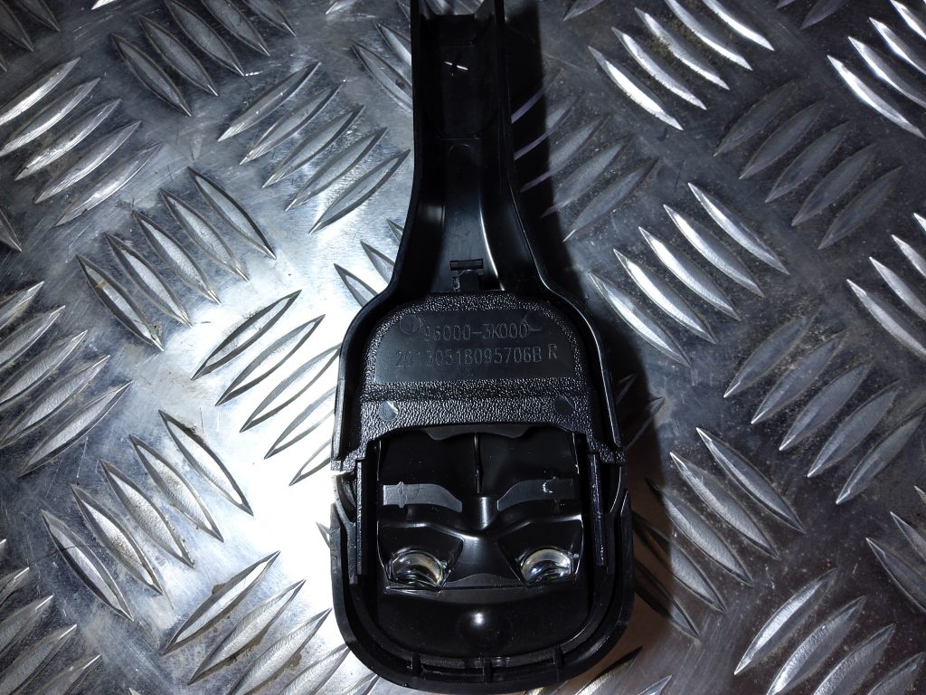 Lietus sensors priekš KIA CEED 2013 2 Lietus sensors priekš KIA CEED 2013