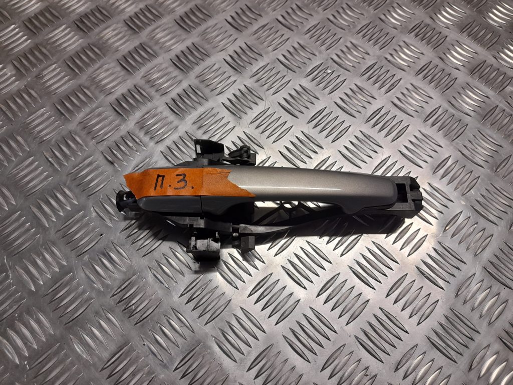 Aizmugurējāis labais durvju rokturis priekš VOLVO S40 2007 1 Aizmugurējāis labais durvju rokturis priekš VOLVO S40 2007