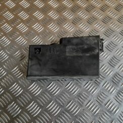 Drošinātāju kārbas korpusa vāks priekš VOLVO S40 2007