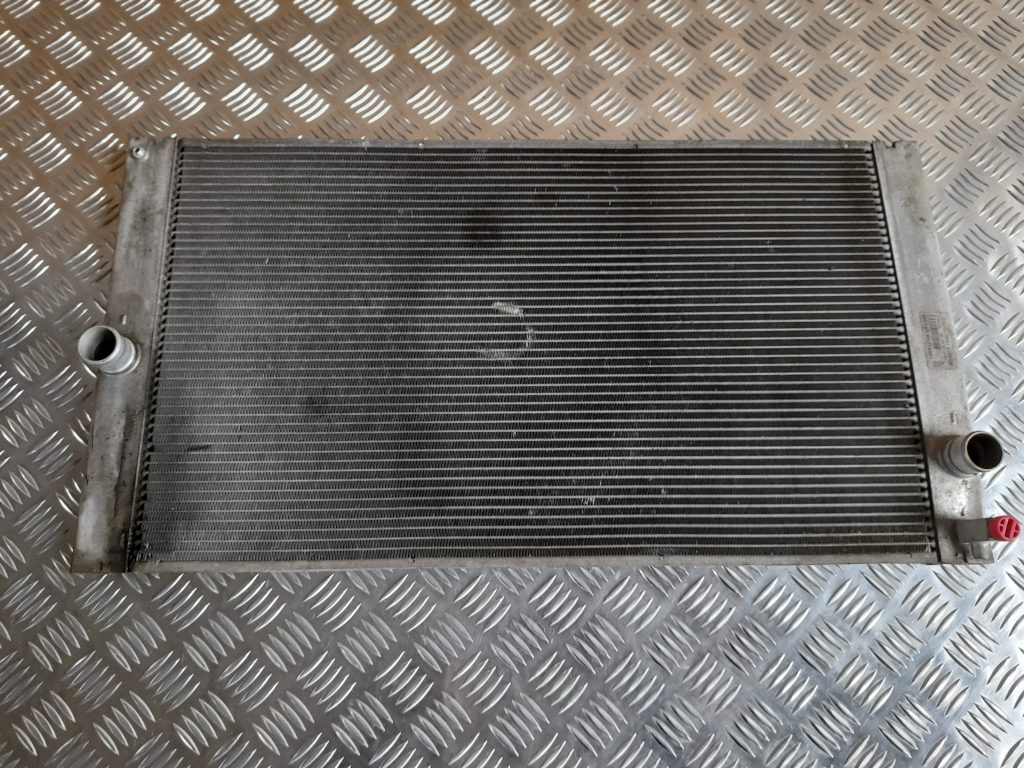 Dzesēšanas radiators priekš VOLVO S40 2007 1 Dzesēšanas radiators priekš VOLVO S40 2007