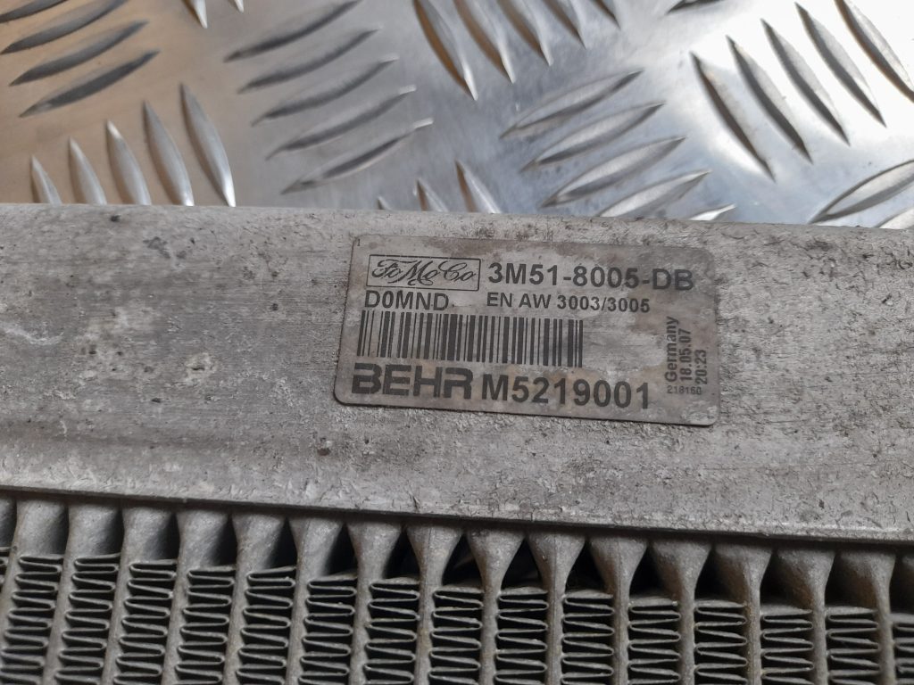 Dzesēšanas radiators priekš VOLVO S40 2007 3 Dzesēšanas radiators priekš VOLVO S40 2007