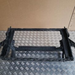 Priekšējā radiatora rāmis priekš VOLVO S40 2007