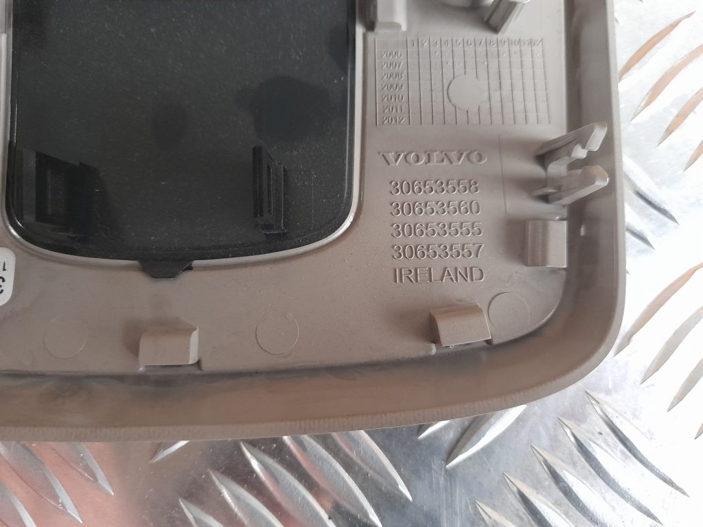 Salona apgaismojuma panelis priekš VOLVO S40 2007 3 Salona apgaismojuma panelis priekš VOLVO S40 2007