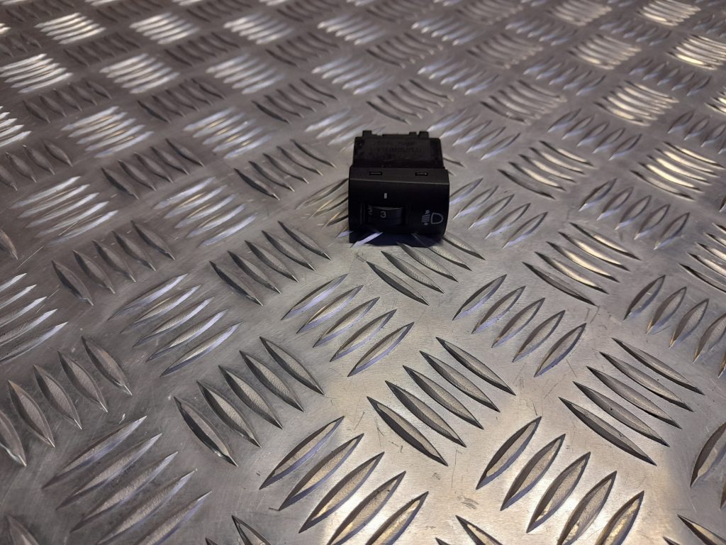 Lukturu augstuma regulēšanas poga priekš KIA PICANTO 2006 1 Lukturu augstuma regulēšanas poga priekš KIA PICANTO 2006