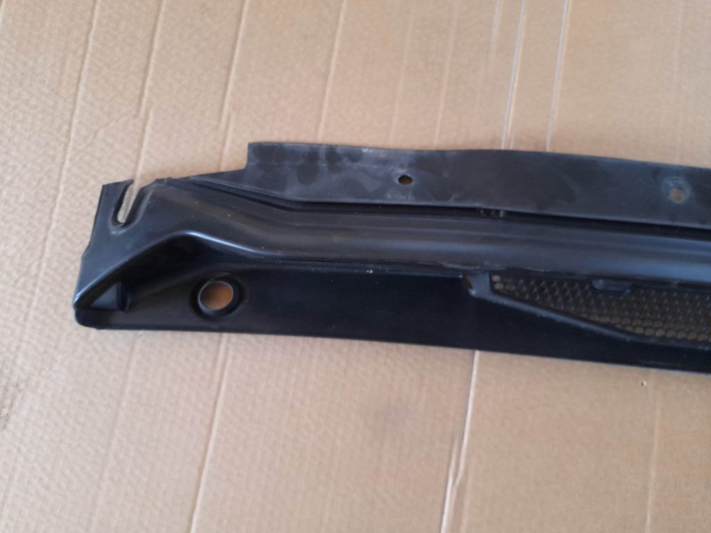 Vējstikla uzlikas (deflektora) režģis priekš CITROEN PICASSO 2007 3 Vējstikla uzlikas (deflektora) režģis priekš CITROEN PICASSO 2007