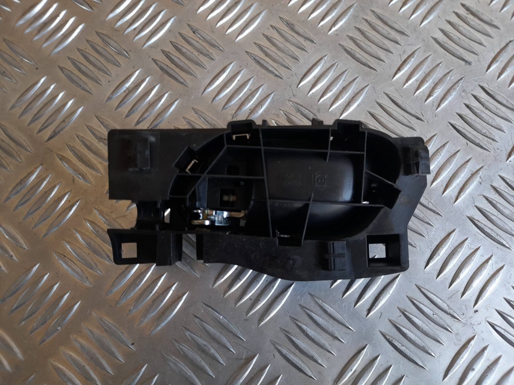 Salona durvju rokturis, priekšējais labais priekš CITROEN PICASSO 2007 2 Salona durvju rokturis, priekšējais labais priekš CITROEN PICASSO 2007