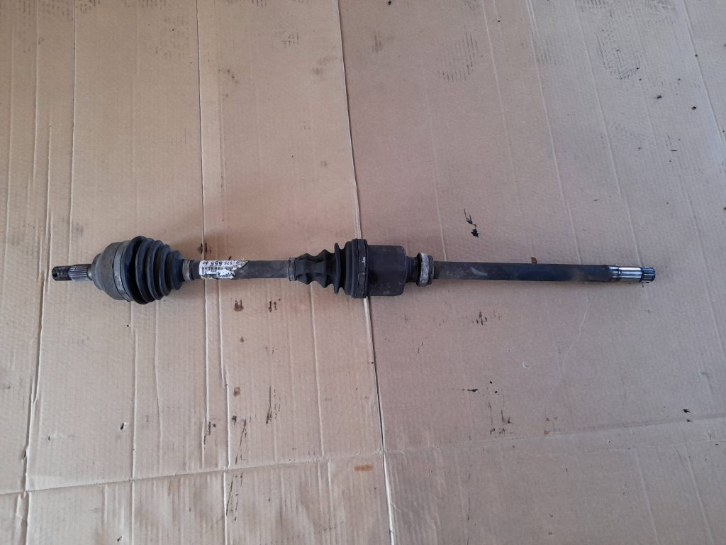 Pusass priekšēja labā priekš CITROEN PICASSO 2007 1 Pusass priekšēja labā priekš CITROEN PICASSO 2007