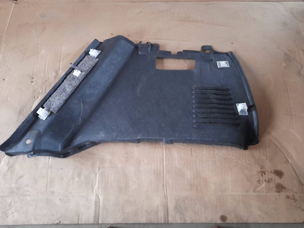 Bagāžnieka nodalījuma sānu apdare priekš CITROEN PICASSO 2007 2 Bagāžnieka nodalījuma sānu apdare priekš CITROEN PICASSO 2007