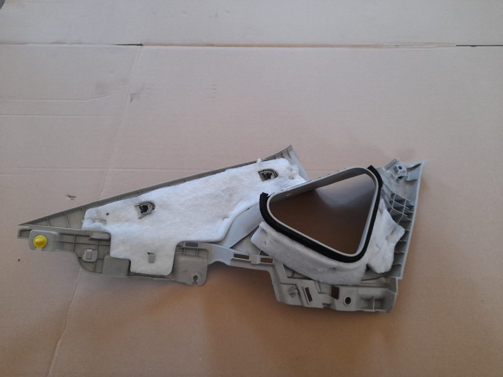 Bagažnieka nodalījuma statnes apdare priekš MAZDA 6 2008 2 Bagažnieka nodalījuma statnes apdare priekš MAZDA 6 2008