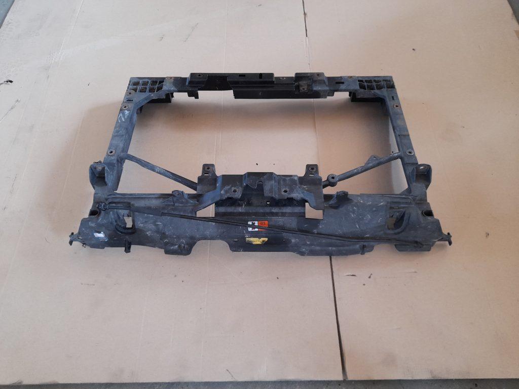 Priekšējā radiatora rāmis priekš MAZDA 6 2008 2 Priekšējā radiatora rāmis priekš MAZDA 6 2008