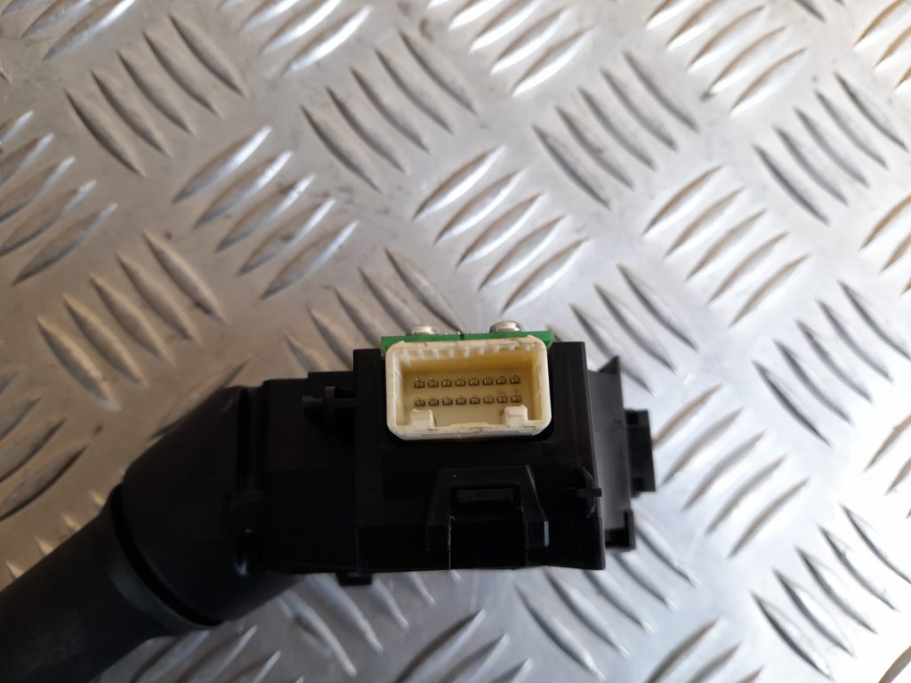 Stikla tīrītāja slēdzis priekš MAZDA 6 2008 3 Stikla tīrītāja slēdzis priekš MAZDA 6 2008