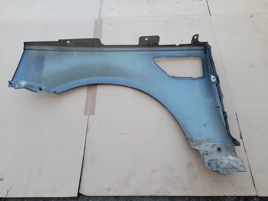 Priekšējais labais spārns priekš RANGE ROVER SPORT 2007 2 Priekšējais labais spārns priekš RANGE ROVER SPORT 2007