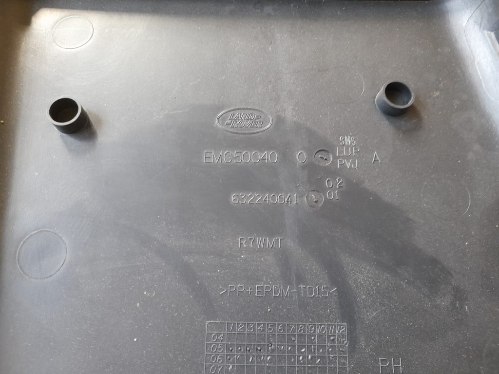 Vidējas salona statnes apdare priekš RANGE ROVER SPORT 2007 2 Vidējas salona statnes apdare priekš RANGE ROVER SPORT 2007