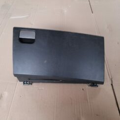 Mantu glabāšanas nodalījums pasažiera pusē priekš RANGE ROVER SPORT 2007