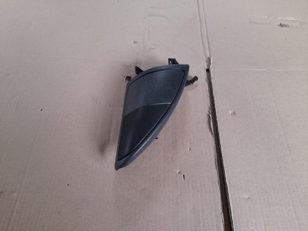 Durvju spoguļa apdares uzlika salonā (ar skaļruni) priekš RANGE ROVER SPORT 2007 1 Durvju spoguļa apdares uzlika salonā (ar skaļruni) priekš RANGE ROVER SPORT 2007