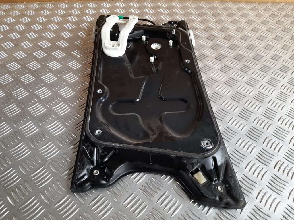 Stikla pacelšanas mehānisms priekšējais labais priekš RANGE ROVER SPORT 2007 1 Stikla pacelšanas mehānisms priekšējais labais priekš RANGE ROVER SPORT 2007