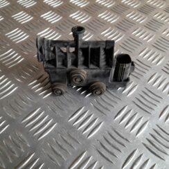 Pneimo piekares gaisa sadales vārsts priekš RANGE ROVER SPORT 2007