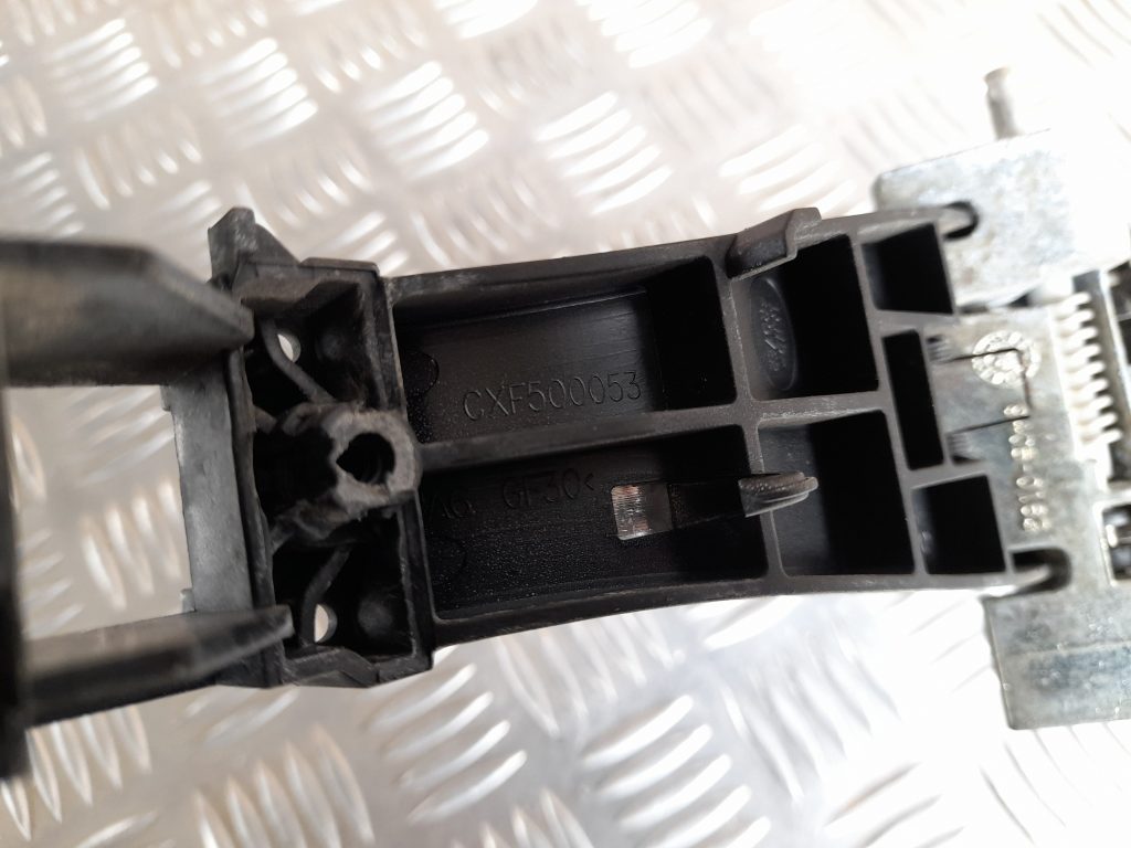 Priekšējāis kreisais durvju rokturis priekš RANGE ROVER SPORT 2007 2 Priekšējāis kreisais durvju rokturis priekš RANGE ROVER SPORT 2007