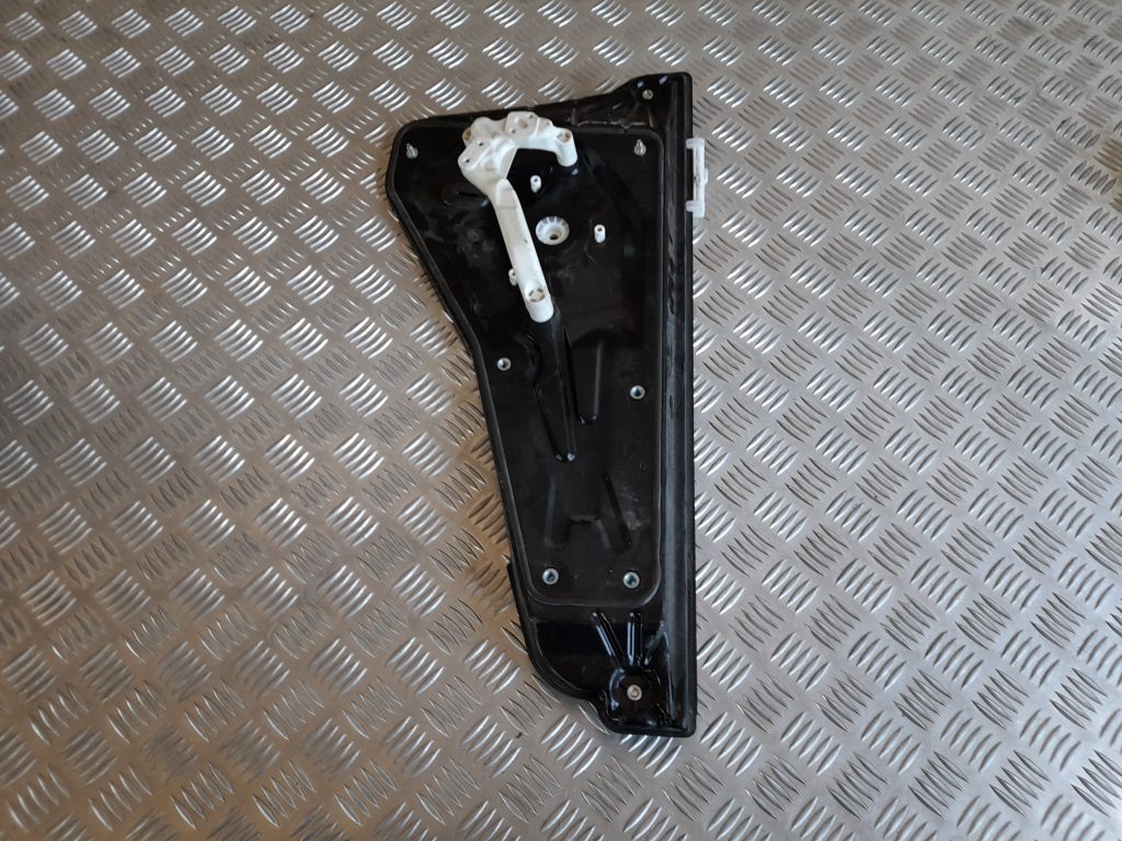 Stikla pacelšanas mehānisms aizmugurējais kreisais priekš RANGE ROVER SPORT 2007 2 Stikla pacelšanas mehānisms aizmugurējais kreisais priekš RANGE ROVER SPORT 2007