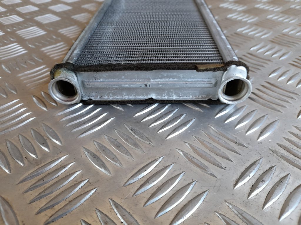 Apsildes sistēmas radiators priekš RANGE ROVER SPORT 2007 2 Apsildes sistēmas radiators priekš RANGE ROVER SPORT 2007