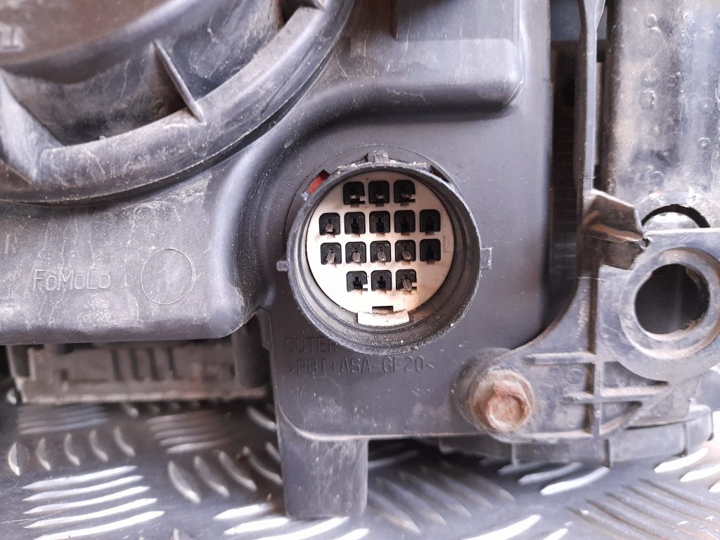 Priekšējais labais lukturis priekš RANGE ROVER SPORT 2007 5 Priekšējais labais lukturis priekš RANGE ROVER SPORT 2007