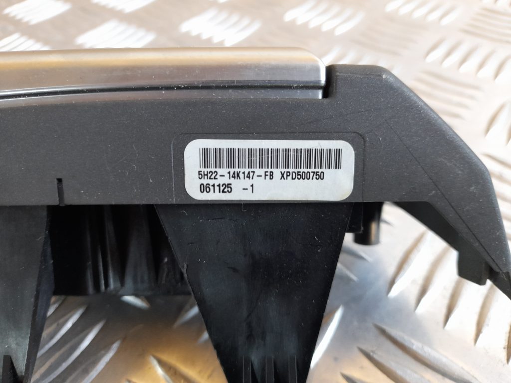 Stūres poga priekš RANGE ROVER SPORT 2007 3 Stūres poga priekš RANGE ROVER SPORT 2007