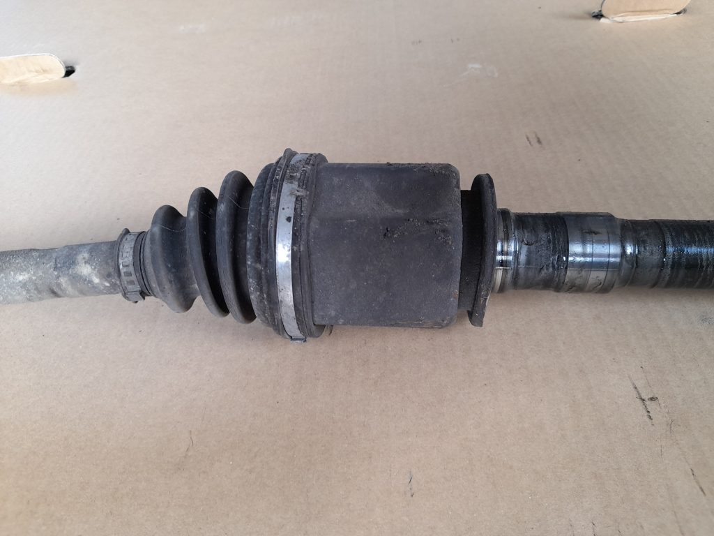 Pusass priekšēja labā priekš RANGE ROVER SPORT 2007 3 Pusass priekšēja labā priekš RANGE ROVER SPORT 2007