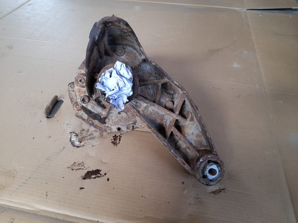 Aizmugurējais reduktors priekš RANGE ROVER SPORT 2007 2 Aizmugurējais reduktors priekš RANGE ROVER SPORT 2007