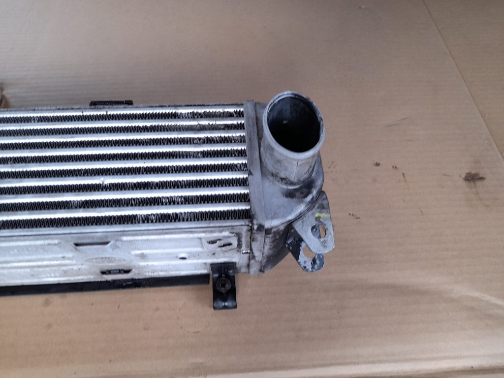 Interkūleris priekš RANGE ROVER SPORT 2007 5 Interkūleris priekš RANGE ROVER SPORT 2007