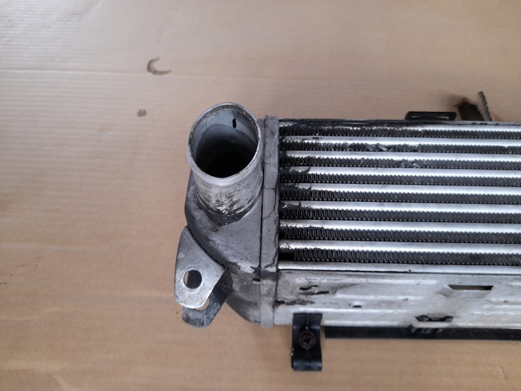 Interkūleris priekš RANGE ROVER SPORT 2007 4 Interkūleris priekš RANGE ROVER SPORT 2007